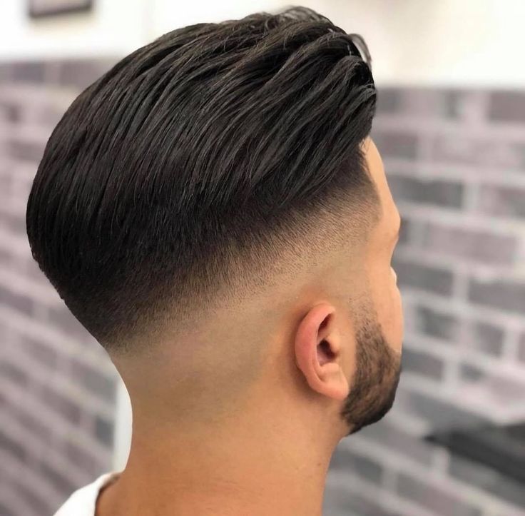 Slicked Back - Style de coiffure